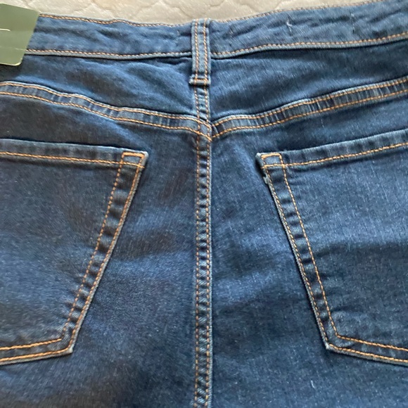 NWTS Ladies Jean Shorts - Picture 8 of 8